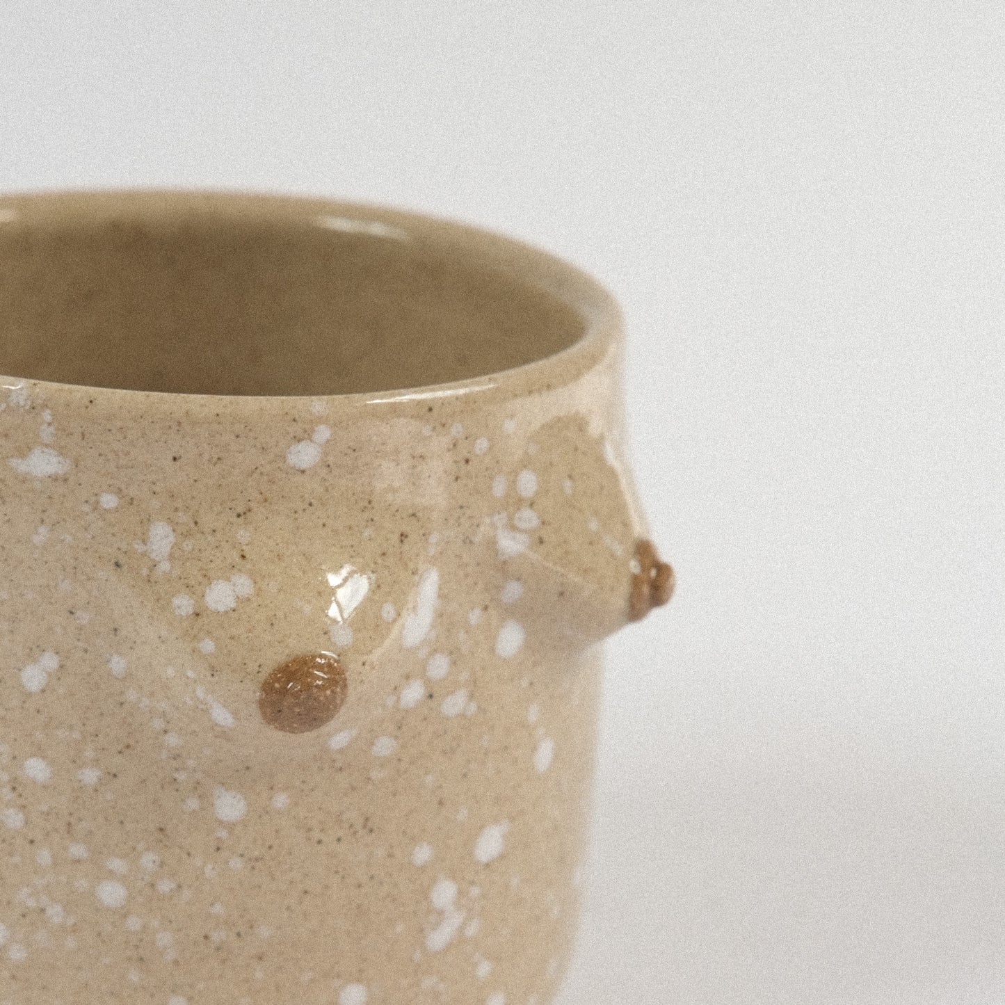 Mama Planter XS | Sand Splashes Weiß