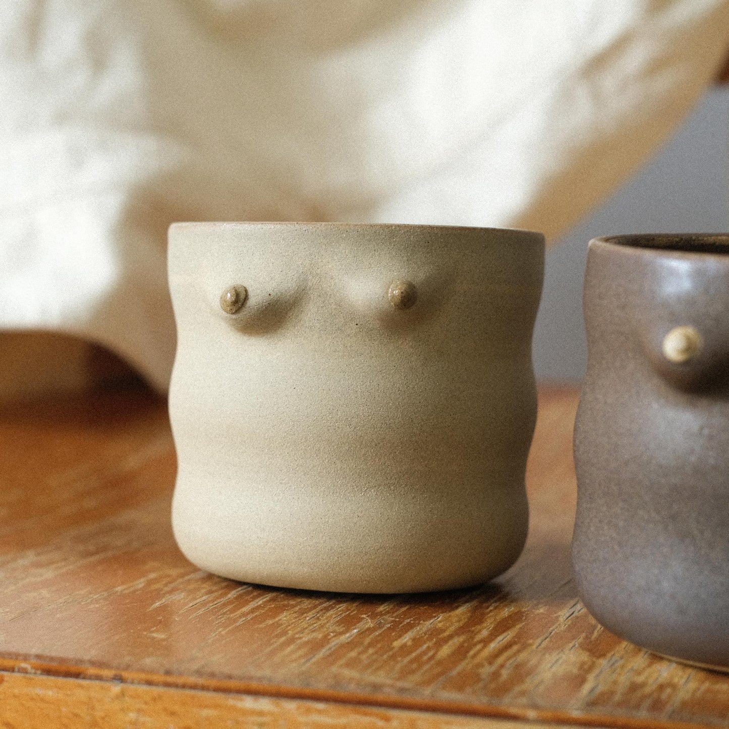 Mama Cup Curvy | Hellbraun Matt