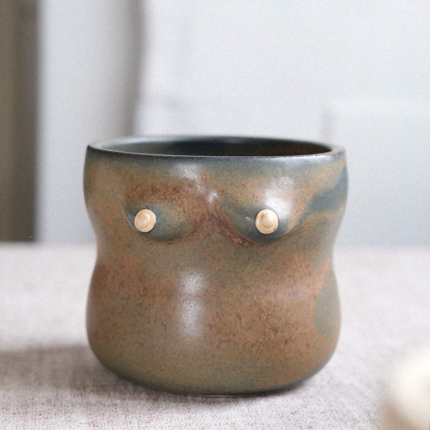 Mama Cup Curvy | Braunschwarz Seidenmatt