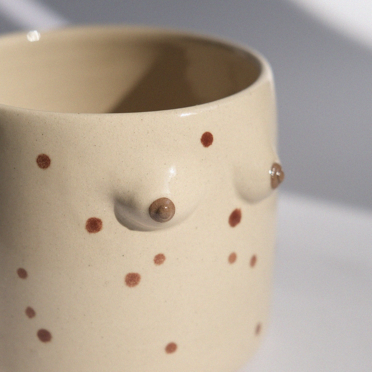 Mama Tasse  | Weiß Freckles