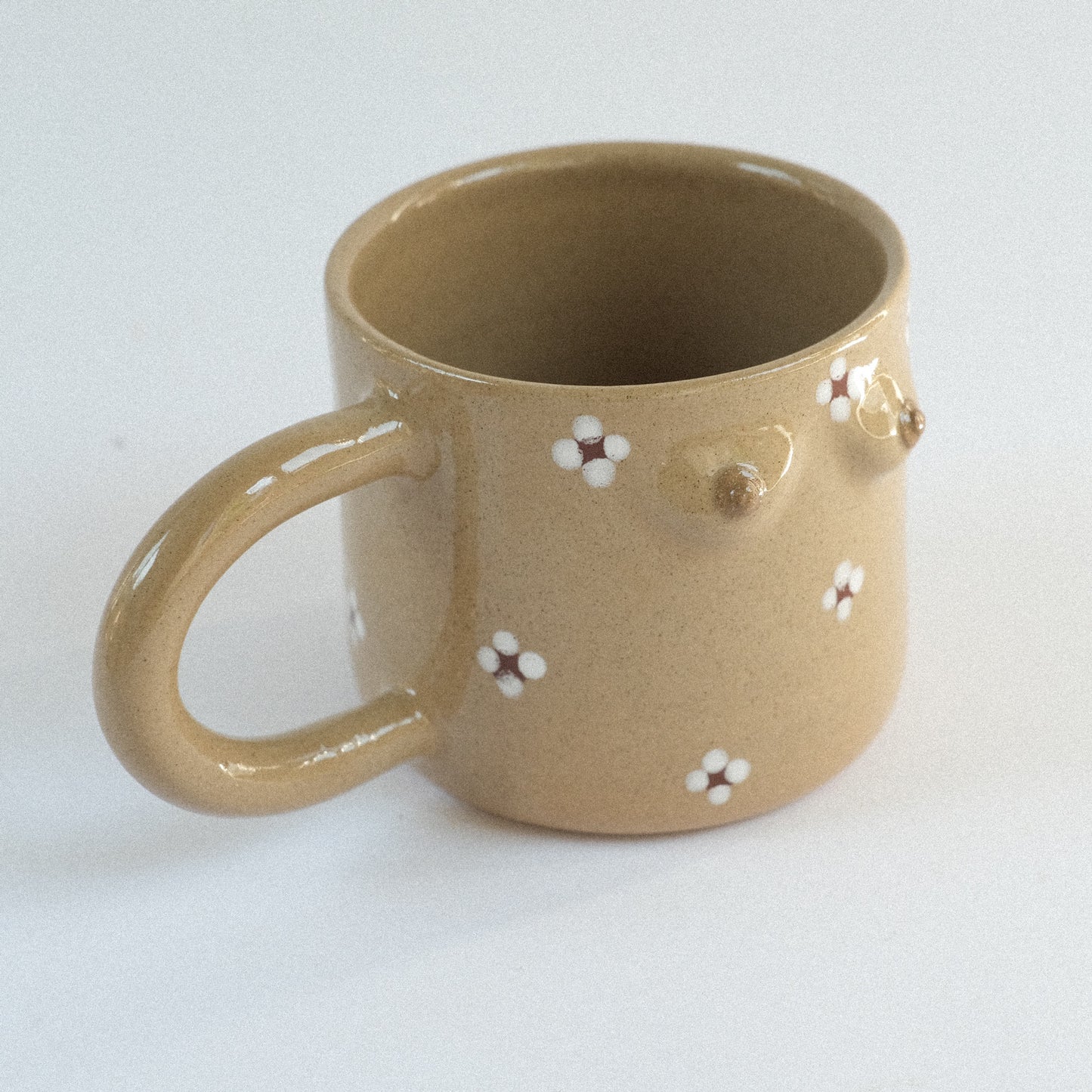 Mama Tasse  | Ocker mit Blümchen