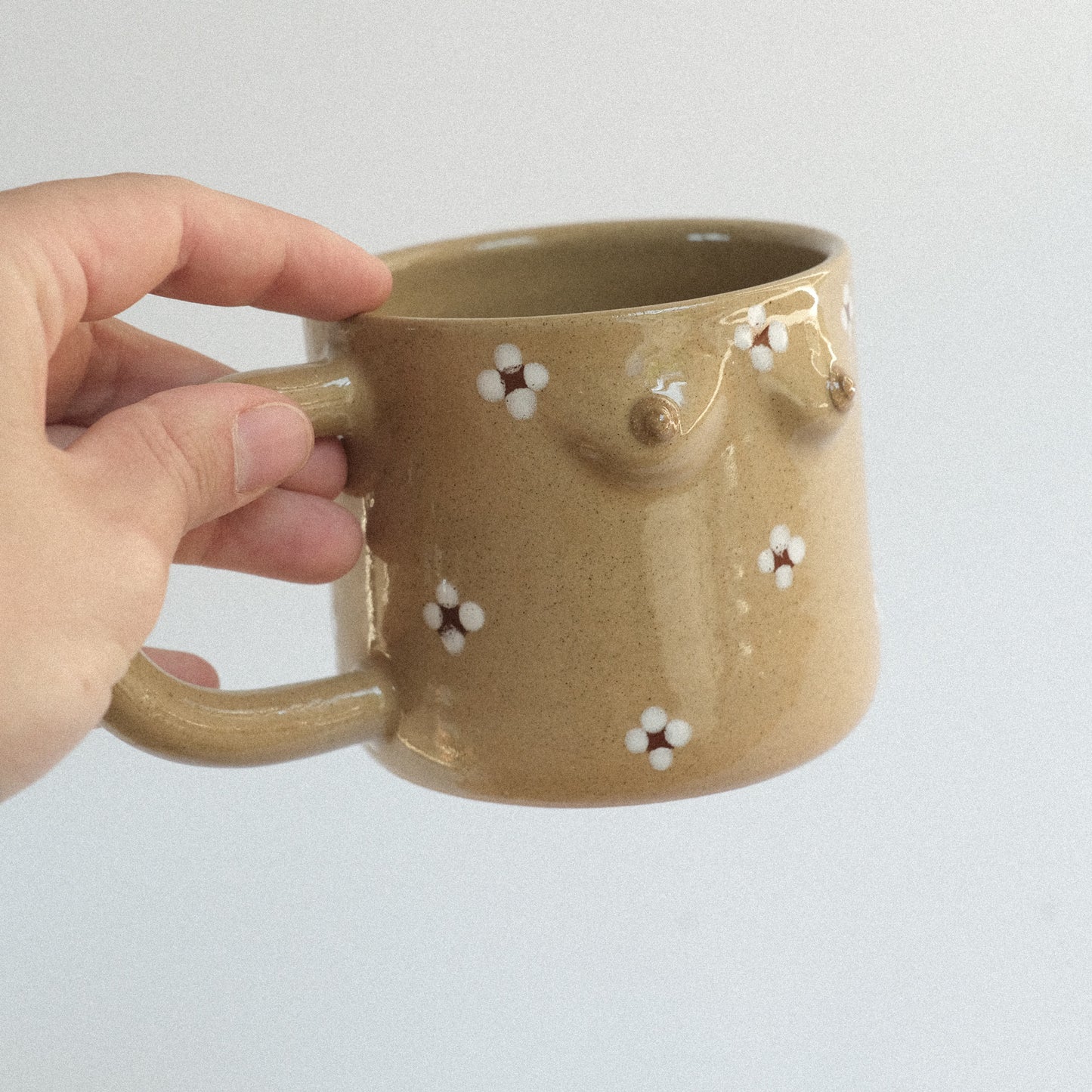 Mama Tasse  | Ocker mit Blümchen