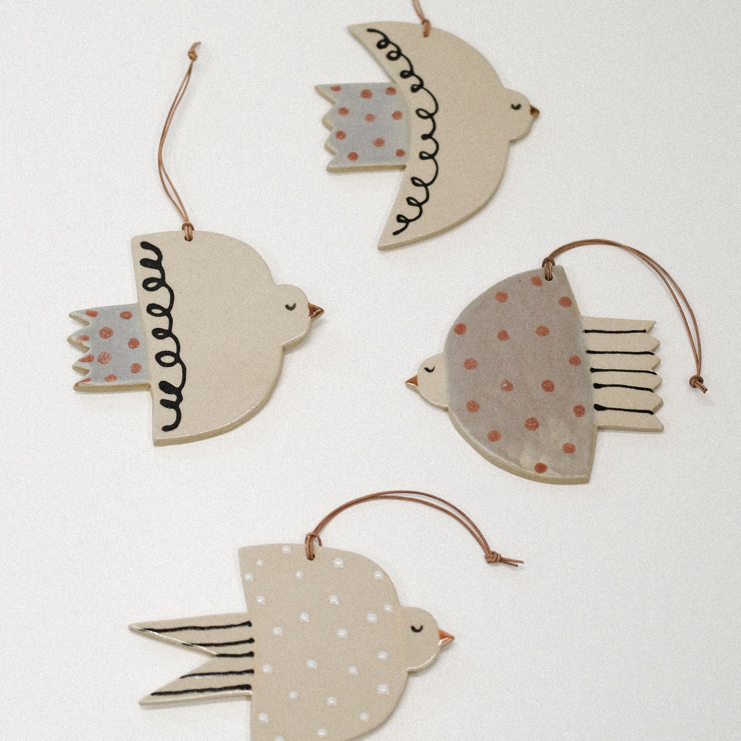 Vogel Wandhänger | Weiße Punkte