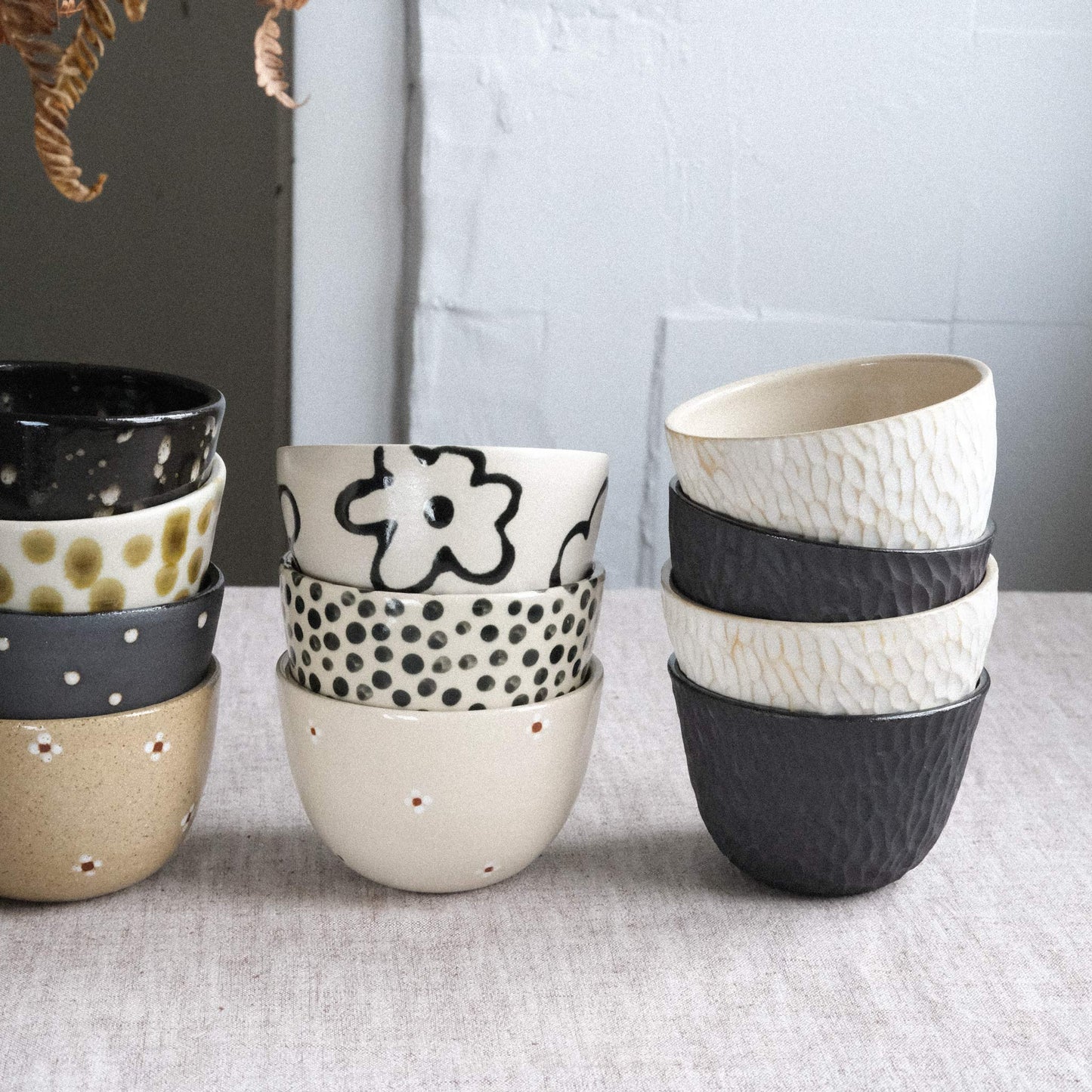 Cappuccino Becher | Schwarz Matt Pünktchen